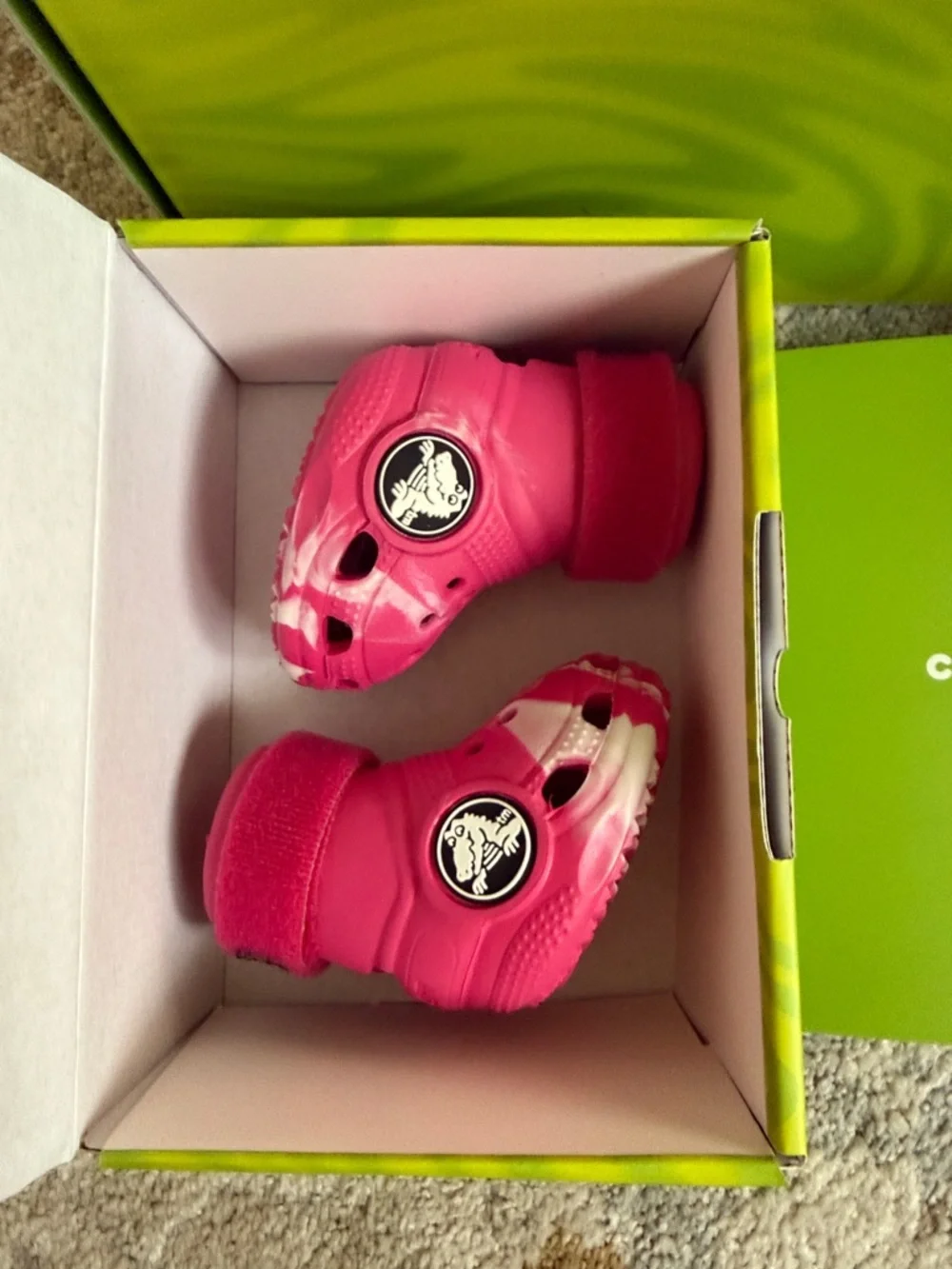 NIB Dog Crocs Pink “Dragonfruit” Bark Box Collab Dog Shoes Size S
